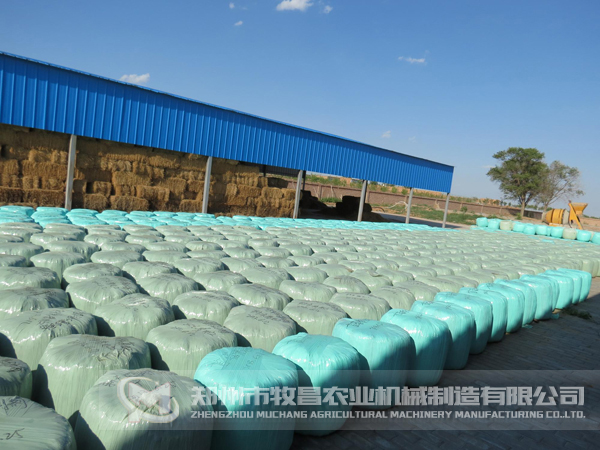 秸稈打捆機包膜圖.jpg