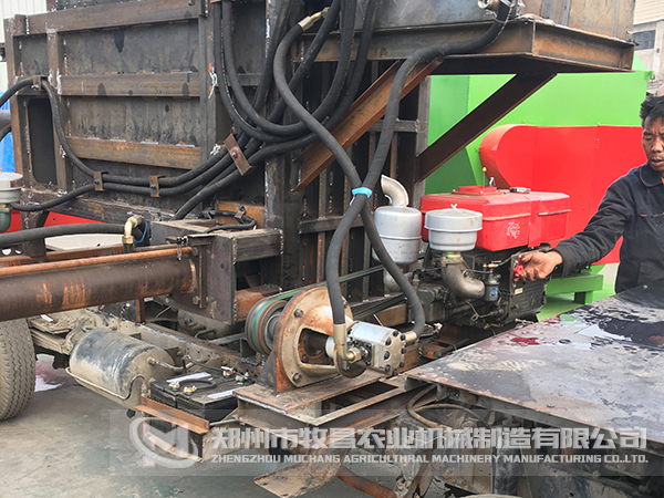 車(chē)載式秸稈粉碎打包機細節1.JPG