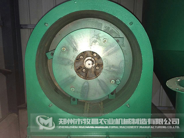 立式飼料攪拌機(jī)細(xì)節(jié)圖.jpg